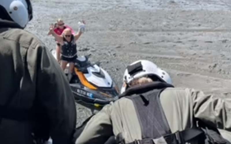 NJSP helicopter crew rescues stranded jet skiers at the Jersey Shore