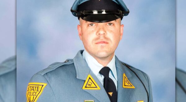 Off duty trooper stops man wielding knife at Dunkin Donuts