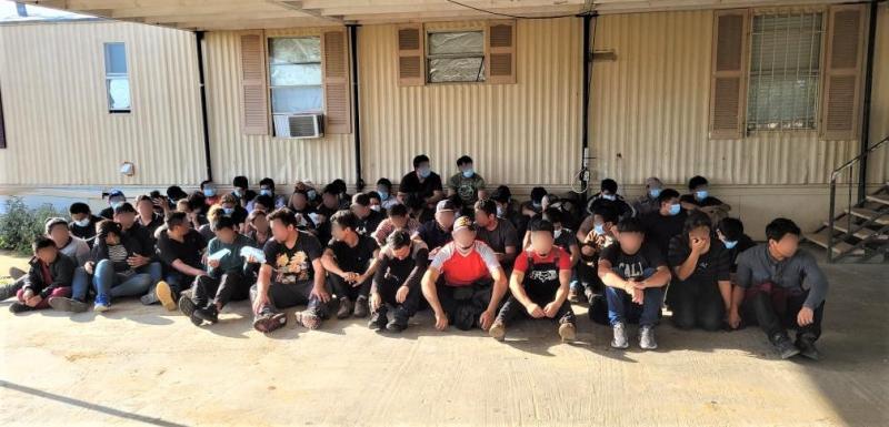 200 Undocumented migrants apprehended in 5 Laredo stash houses