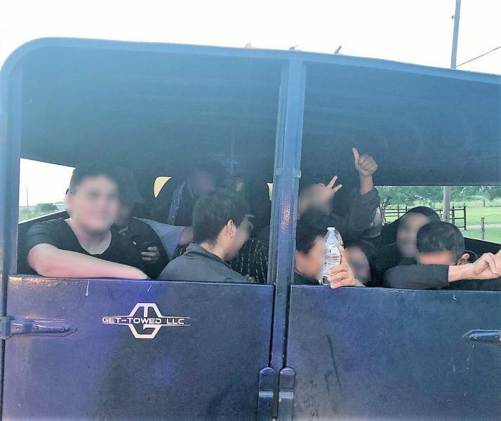 Human traffickers now using horse trailers to smuggle migrants across border