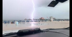 Police dashcam captures shocking lightning strikes over Pier 60 Police dashcam captures shocking lightning strikes over Pier 60