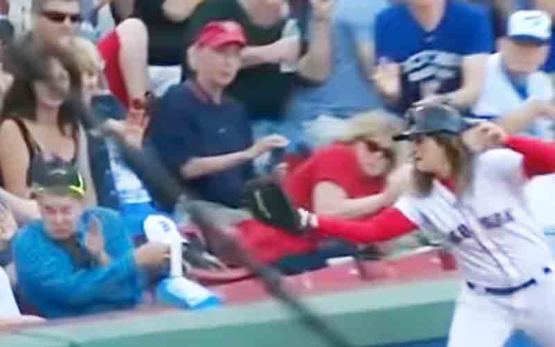Here are some awesome plays by Major League Baseball ballgirls