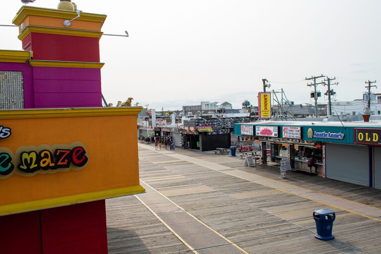 Watch: gunfire erupts near new jersey boardwalk causing panic and fear - photo licensed by shore news network.