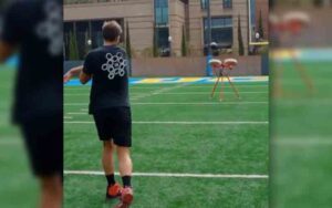 Tom brady breaks the internet after playing catch with himself