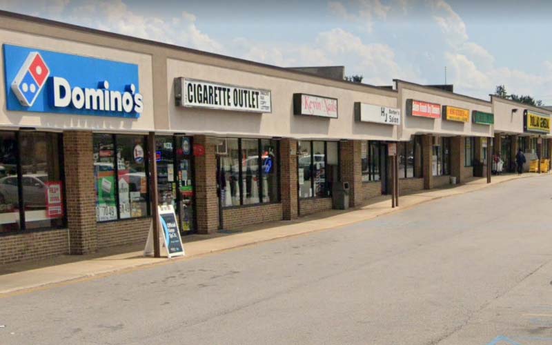 Teen charged for shooting outside cigarette outlet store