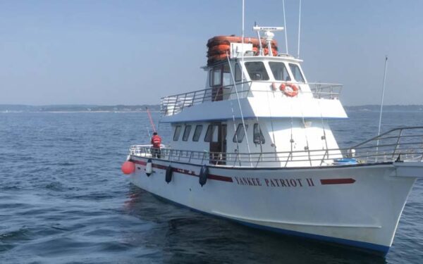 40 fishermen rescued from charter boat stranded at sea