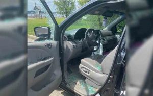 Cop rescues child from locked car then helps pay for breaking the window