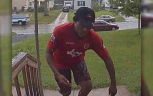Do you know this porch pirate? Columbus police searching for man who stole packages