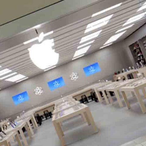 Apple, google delete putin critic’s app as russian parliamentary voting begins - photo licensed by shore news network.