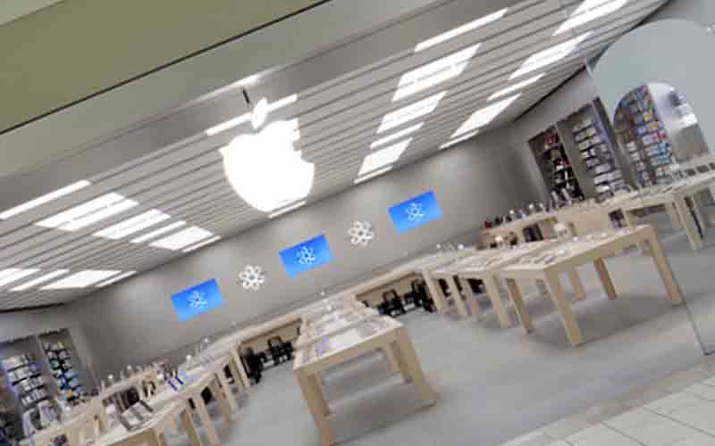Suspect robbed of new iPhone at gunpoint in Boca Raton