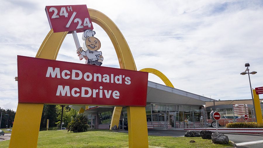 McDonald's to require facemasks for all employees, customers vaccinated or not
