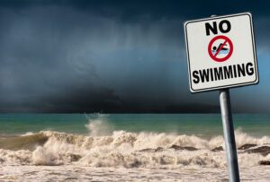 Coast guard issues warning to swimmers along east coast as henri passes