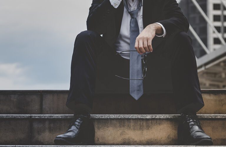 Jobless claims jump to 362,000, unexpectedly increase again - photo licensed by shore news network.