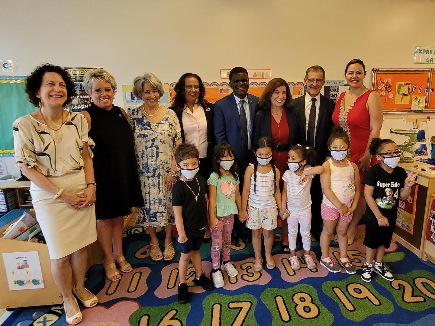 New York Governor Hochul under fire for school mask policy after this photo goes viral