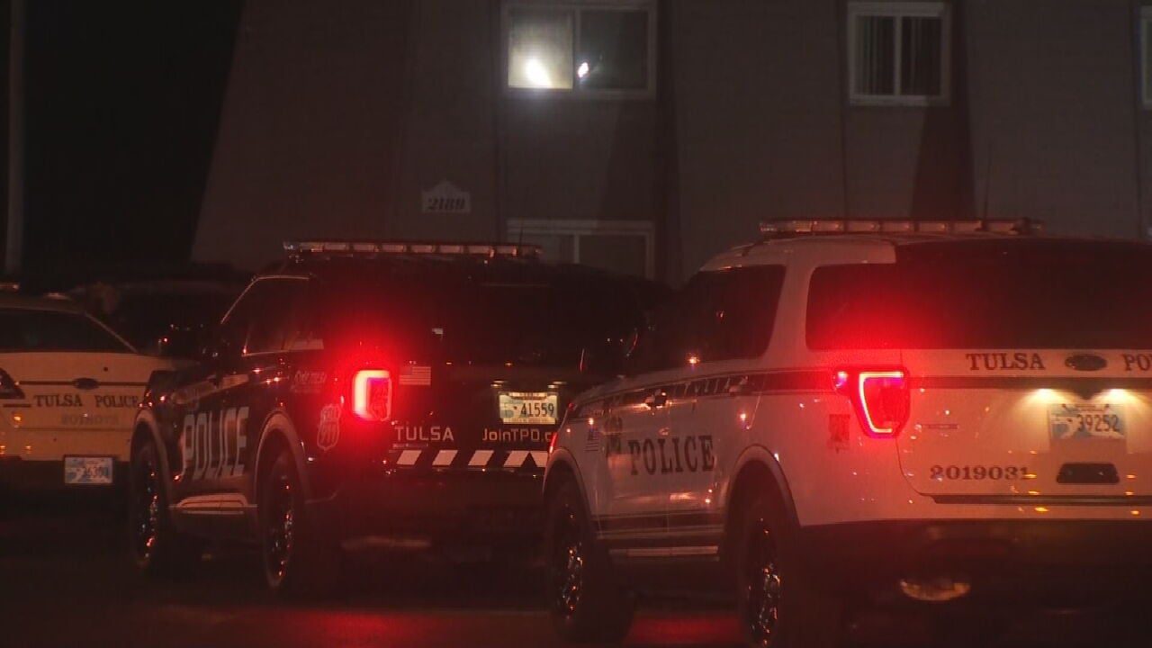 Man shot dead in Tulsa apartment complex