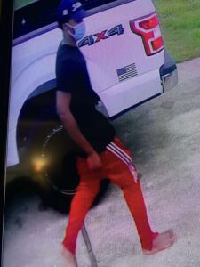 Okaloosa county sheriff's office need assistance in identifying burglery suspects