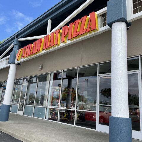 New straw hat pizza now open in san lorenzo, ca - photo licensed by shore news network.