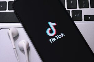 Tiktok parent company limits screen time for chinese kids to 40 minutes per day