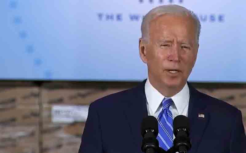 Joe Biden had a bad day, three times he confused himself during a speech in Illinois