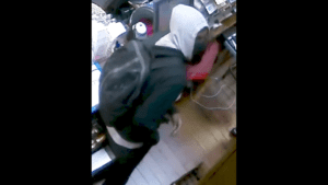Suspect sought in armed robbery in northwest d. C.