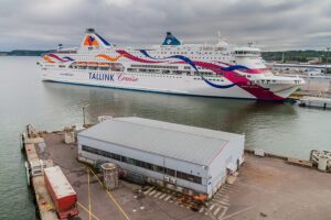 Gas-guzzling cruise ships to house thousands of climate diplomats during two week un conference