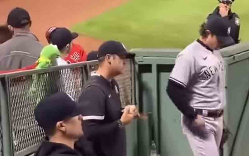 Unruly Red Sox Fans Taunt Gerrit Cole, did it work?
