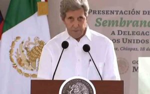John Kerry touts creation of auto jobs in Mexico when U.S. shifts to electric cars John Kerry touts creation of auto jobs in Mexico when US shifts to electric cars
