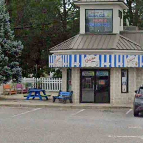 Woman charged for stealing money from tip jar at ralph's italian ice - photo licensed by shore news network.