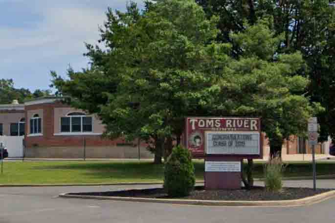 Bomb threat forces evacuation of Toms River High School South