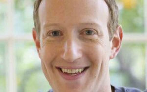 Zuckerberg apologizes after his social media platforms experience massive outage