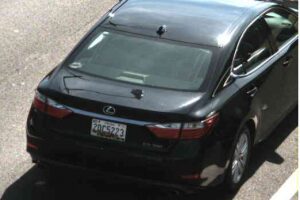 Police search for robbery suspects in southeast d. C.
