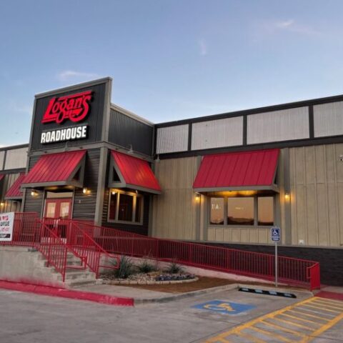 First 100 guests at abiline's new logan's roadhouse to eat for free november 22nd - photo licensed by shore news network.