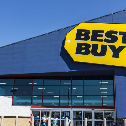 Walmart executive leaving company after 22 years as it prepares for busy holiday season and growing supply chain issues - photo licensed by shore news network.