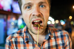 Wapo says americans should consider adding crickets to thanksgiving dinner, ditching turkey for lab-grown meat