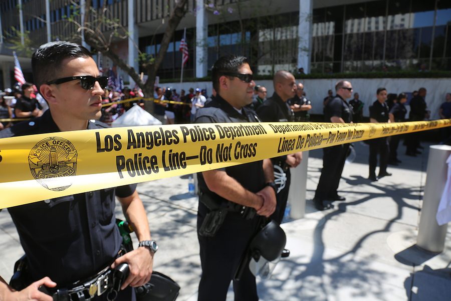 Los Angeles deputies leaving the department in large numbers, vax mandate could make it worse Sheriff predicts