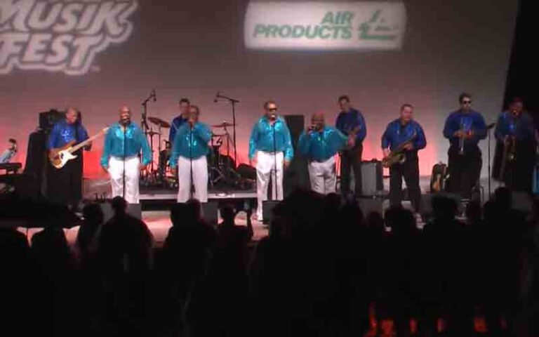 Sensational soul cruisers to hit the stage in lakewood on saturday - photo licensed by shore news network.