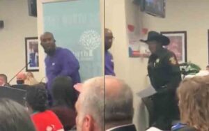 Pro crt speaker threatens violence, 1,000 soldiers, "we're locked and loaded" at school board meeting