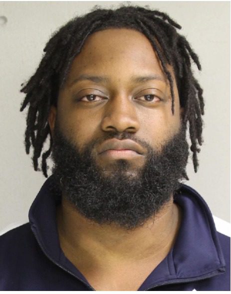 Illegal gun dealer, convicted felon busted for trafficking
