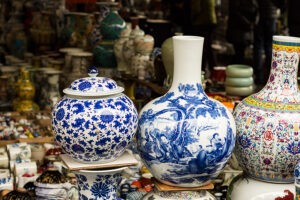 Hedge fund legend gives up huge collection of stolen antiquities