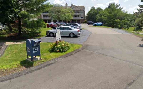 Two shot dead in Duncan Avenue apartment parking lot