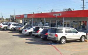 Four shot, three dead inside garland convenience store