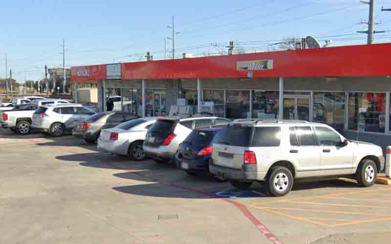Four shot, three dead inside Garland convenience store