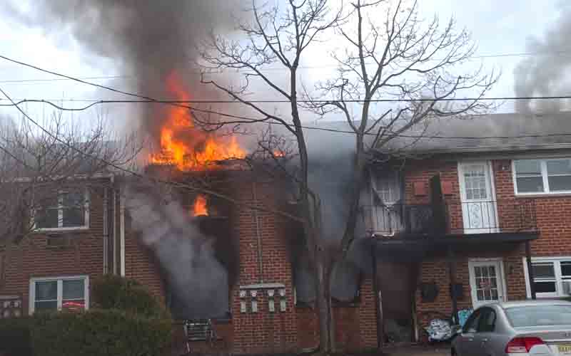 Lakewood apartment fire displaces multiple families