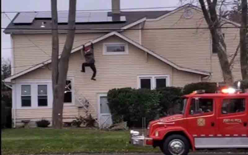 Oceanport man's Christmas decoration gets a visit from the fire department
