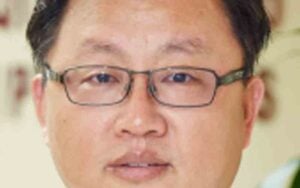 New york city pediatrician stabbed pregnant female employee multiple times
