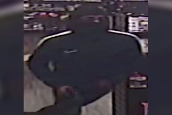 Philadelphia Game Stop robbed by three black men, shot female clerk