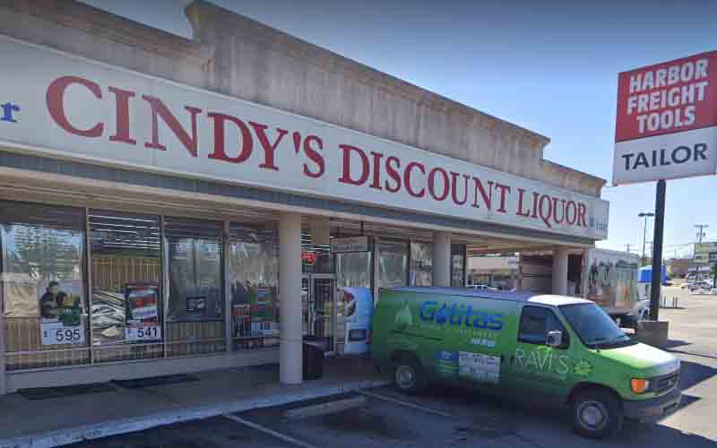 Dallas Police investigating murder, man shot multiple times inside liquor store