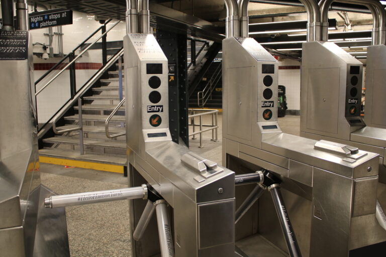 Woman assaulted and robbed at flushing avenue subway station, suspect sought - photo licensed by shore news network.