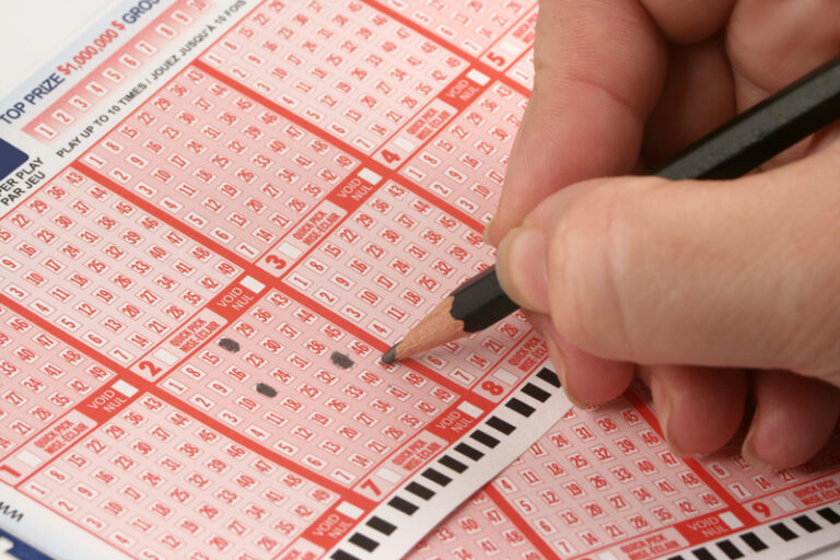 Upper Marlboro Man Wins $100,008 in Powerball Drawing