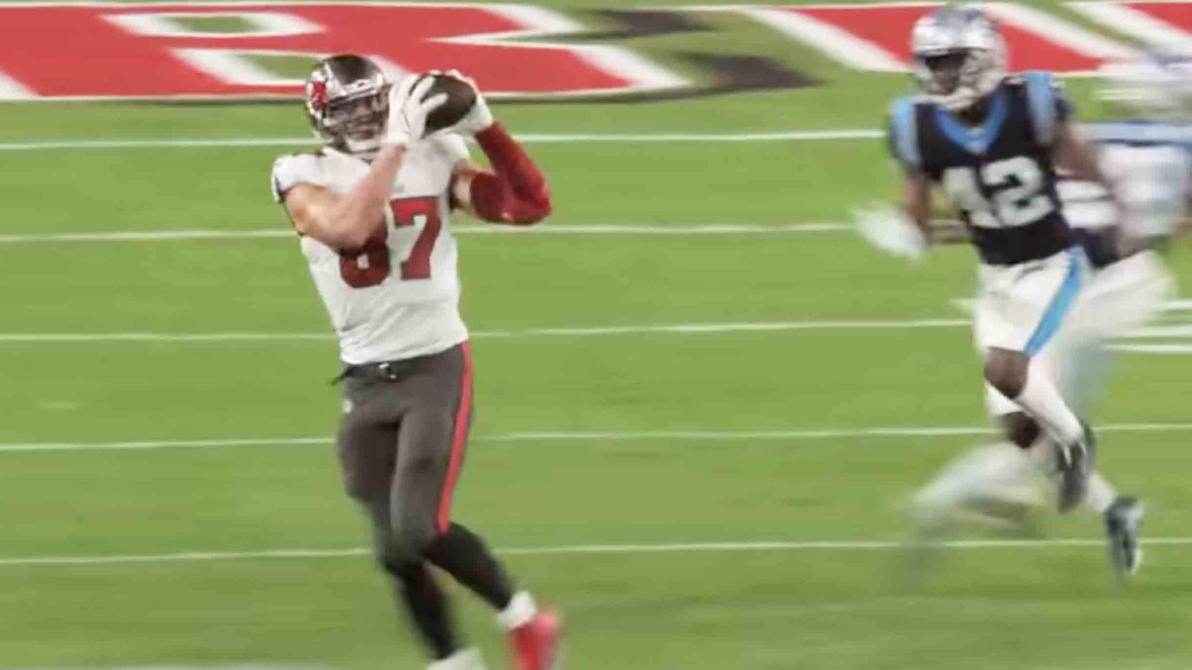 Watch Gronkowski make million dollar catch, then be humble about it
